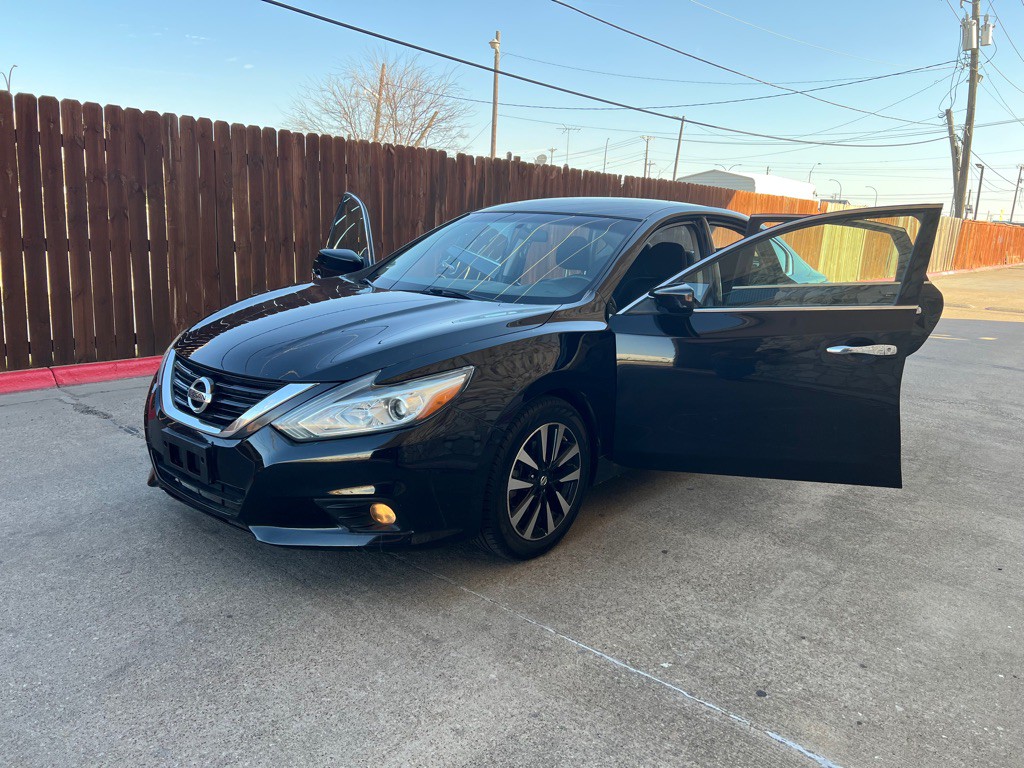 2018 Nissan Altima Image 8