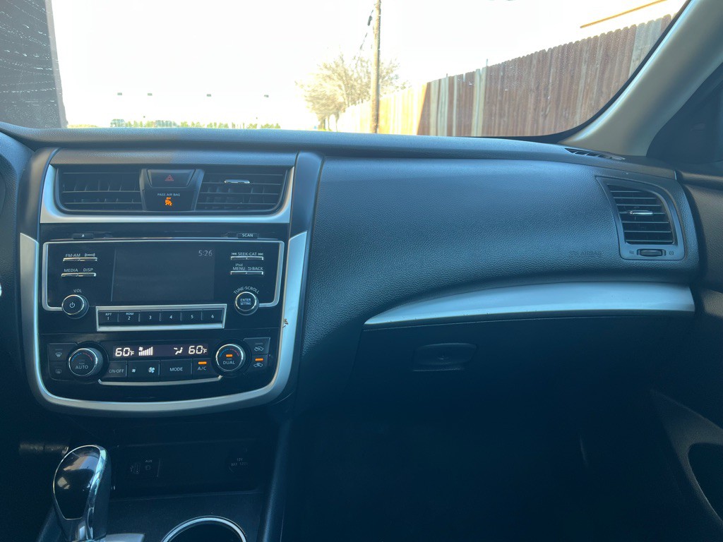 2018 Nissan Altima Image 16