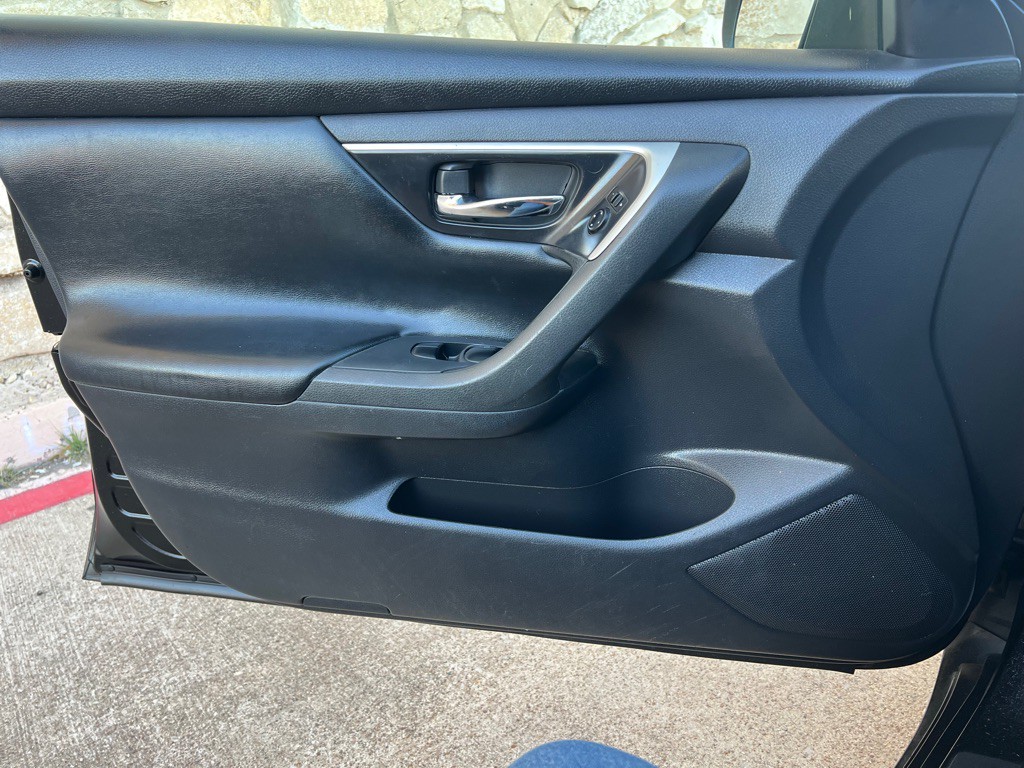 2018 Nissan Altima Image 19