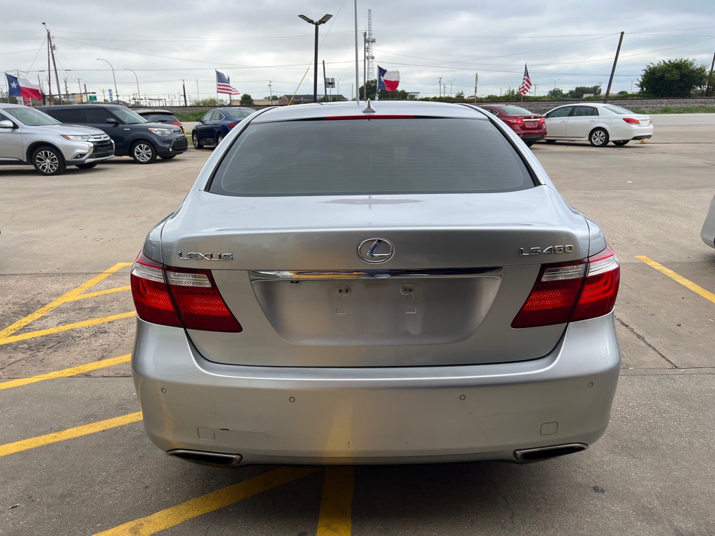 2009 Lexus LS Image 5