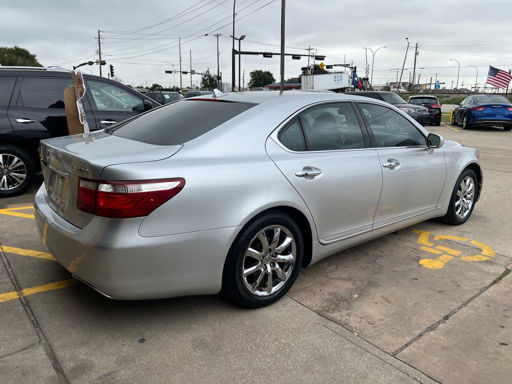 2009 Lexus LS Image 6
