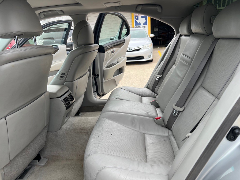 2009 Lexus LS Image 15