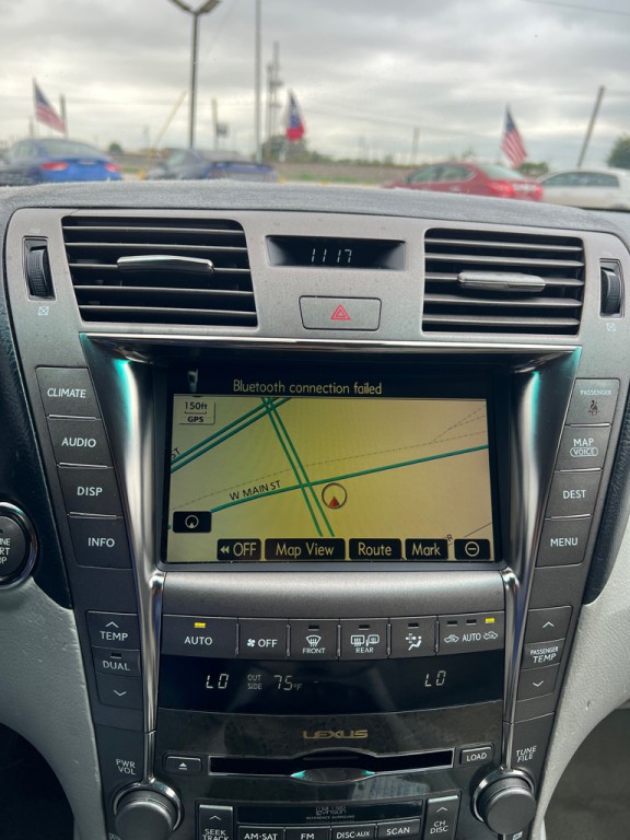 2009 Lexus LS Image 24