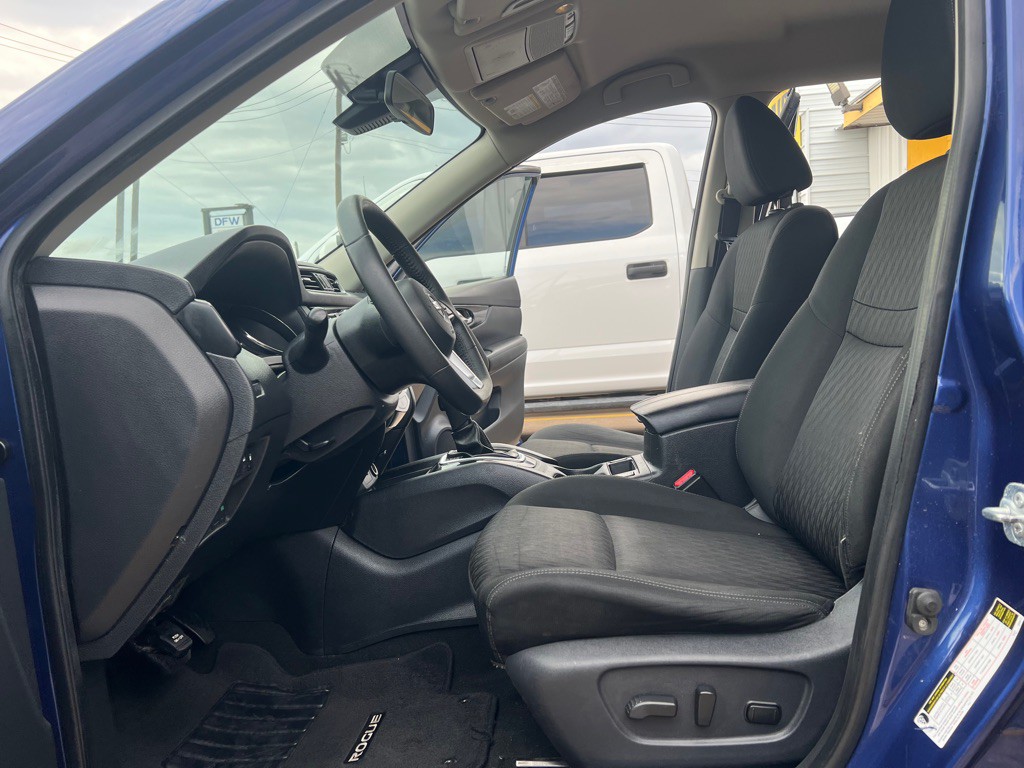 2019 Nissan Rogue Image 12