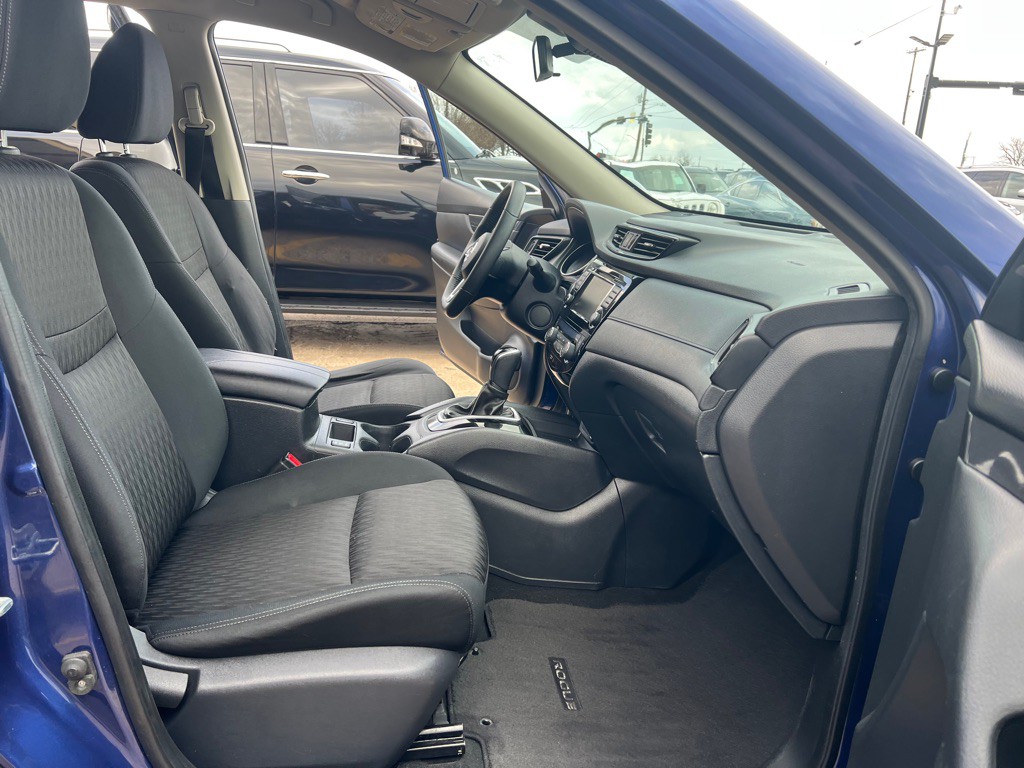 2019 Nissan Rogue Image 13