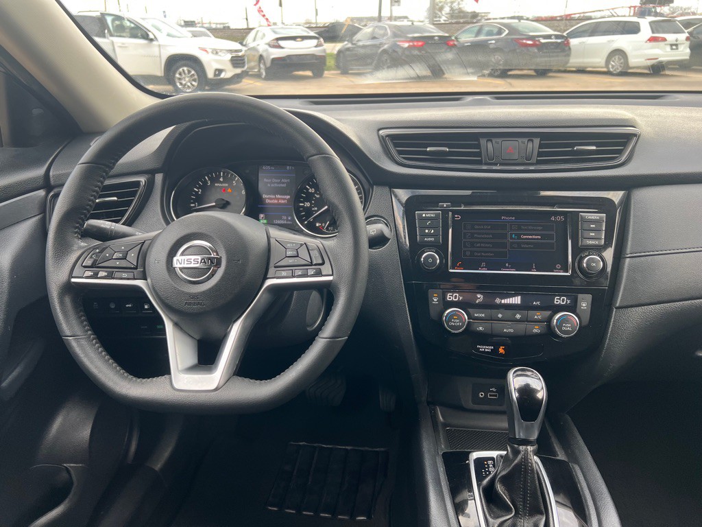 2019 Nissan Rogue Image 16