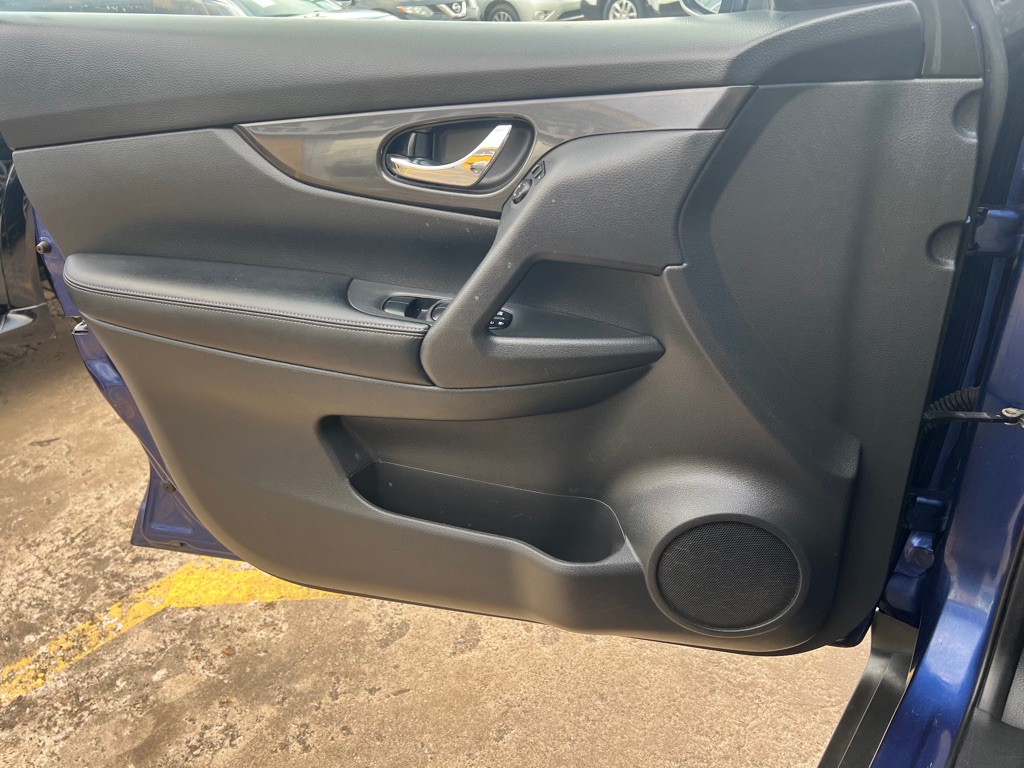 2019 Nissan Rogue Image 19