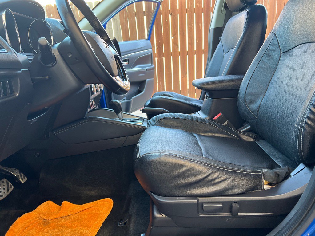 2018 Mitsubishi Outlander Image 12