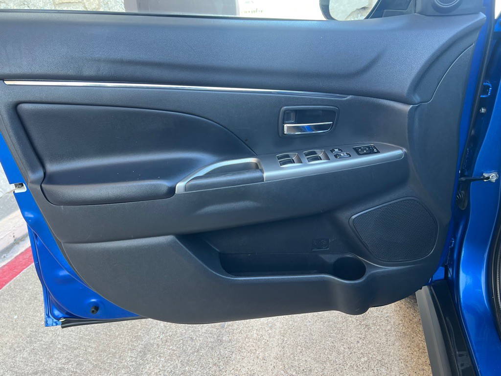 2018 Mitsubishi Outlander Image 19