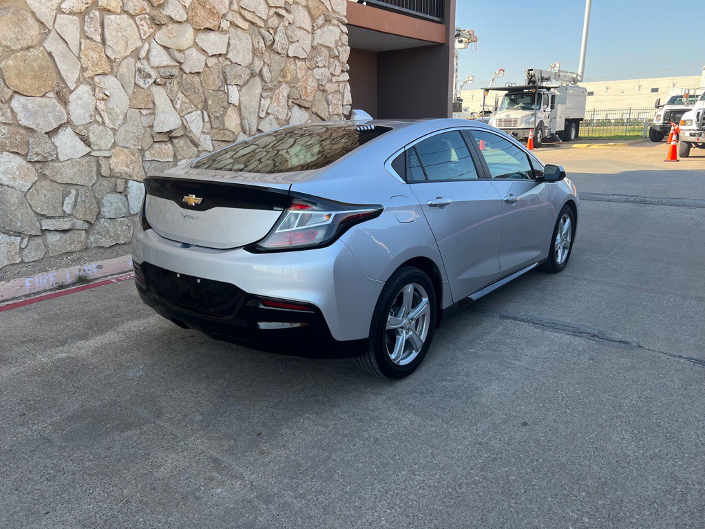 2017 Chevrolet Volt Image 5