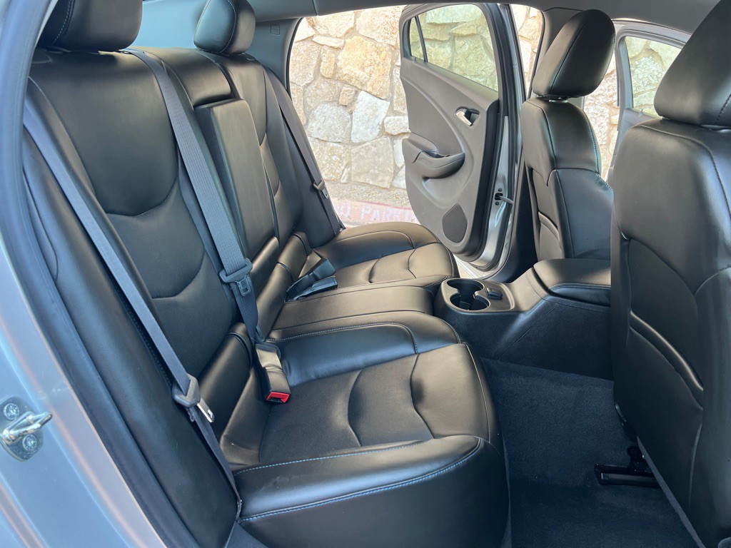 2017 Chevrolet Volt Image 14