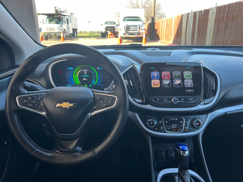 2017 Chevrolet Volt Image 15