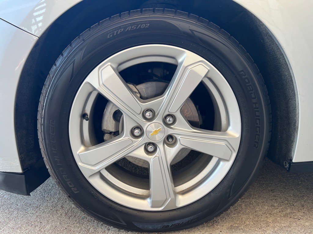 2017 Chevrolet Volt Image 20