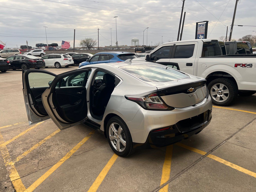 2017 Chevrolet Volt Image 30