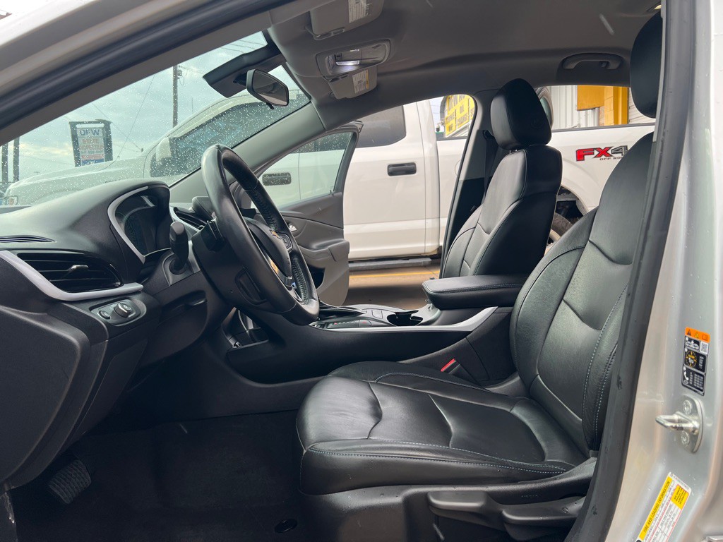 2017 Chevrolet Volt Image 32