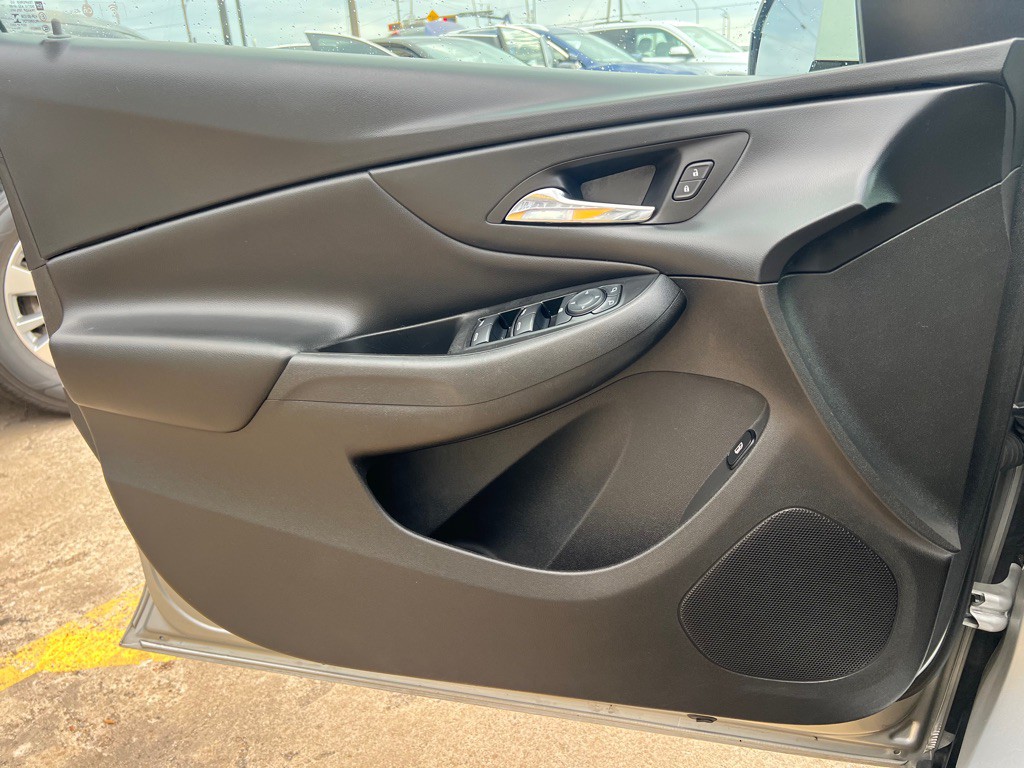 2017 Chevrolet Volt Image 41