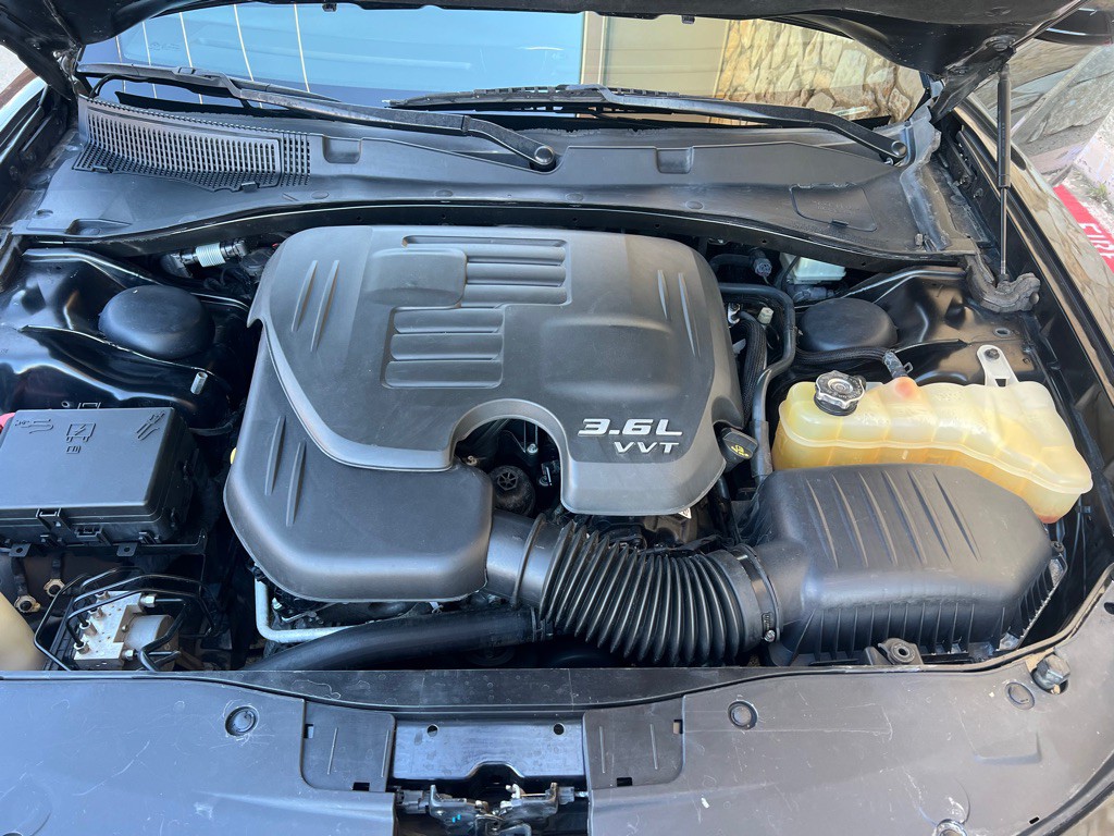 2016 Dodge Charger Image 21