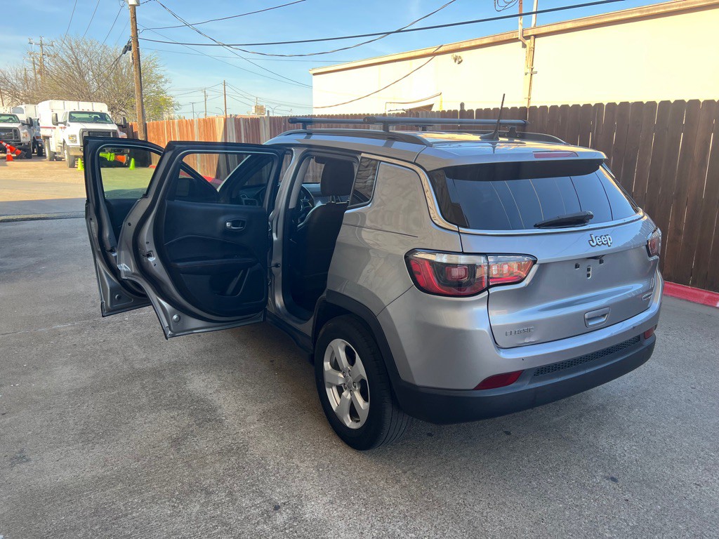 2019 Jeep Compass Image 9