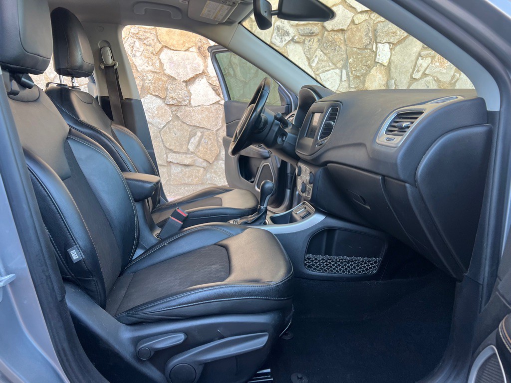 2019 Jeep Compass Image 13