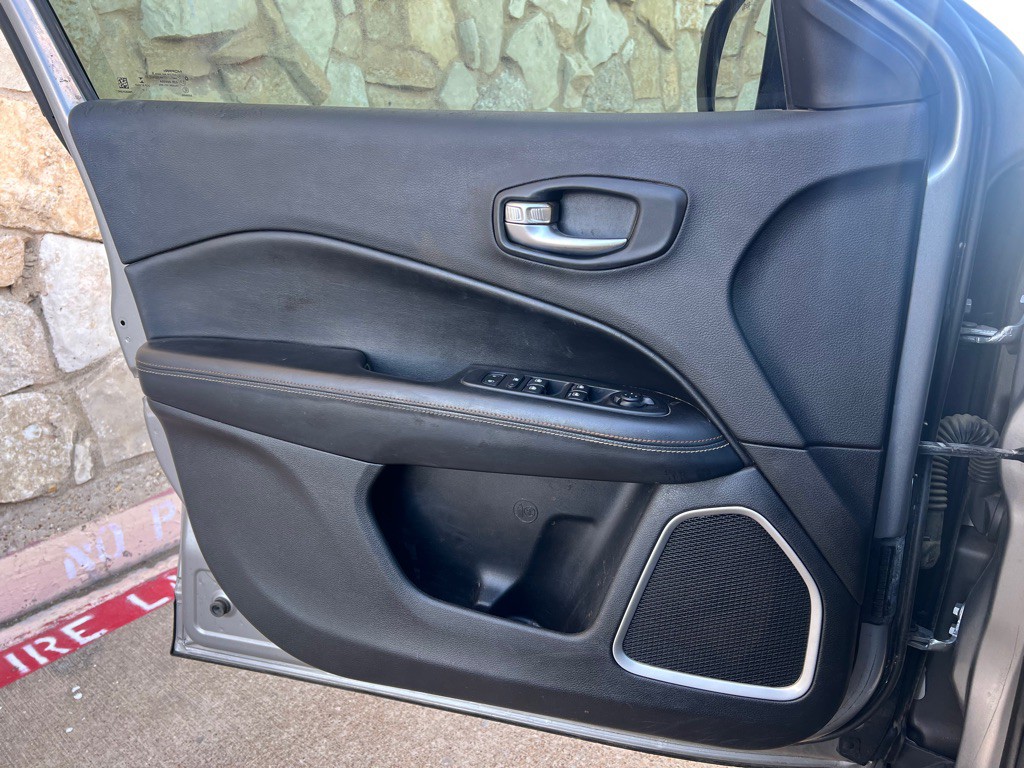 2019 Jeep Compass Image 19