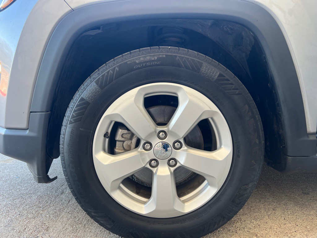 2019 Jeep Compass Image 20