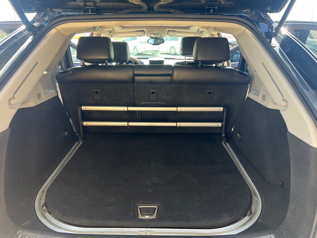 2011 Cadillac SRX Image 10