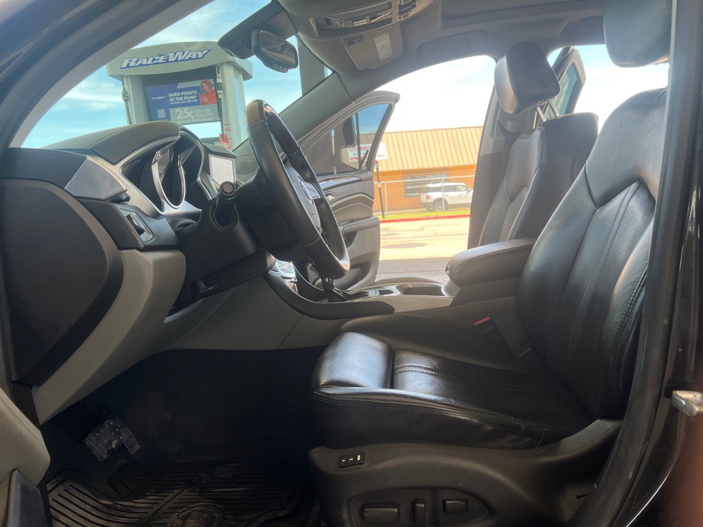 2011 Cadillac SRX Image 12