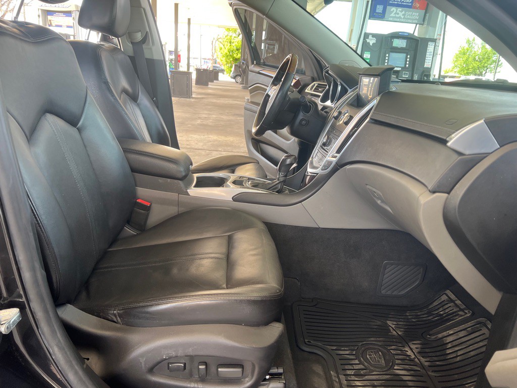 2011 Cadillac SRX Image 13