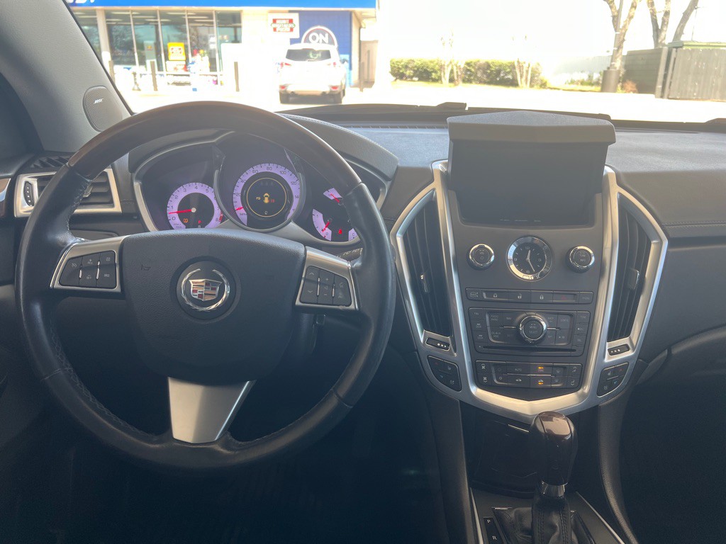 2011 Cadillac SRX Image 16