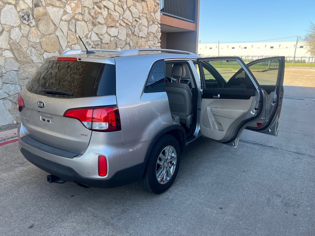 2015 Kia Sorento Image 10