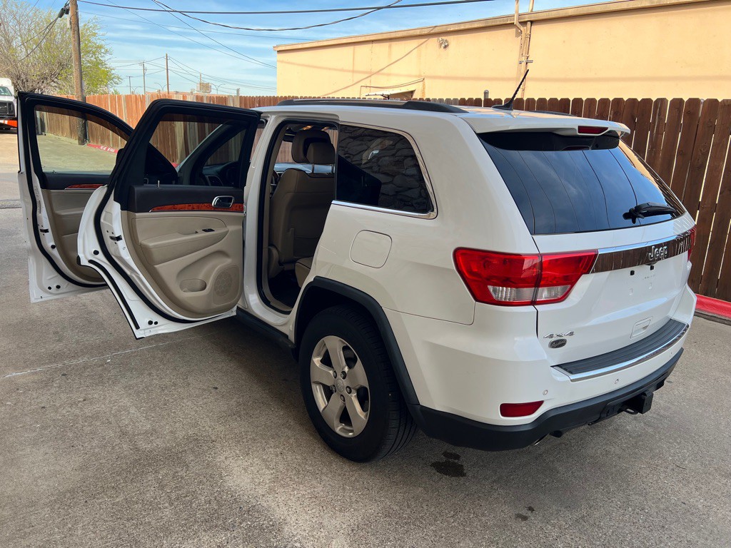 2013 Jeep Grand Cherokee Image 9