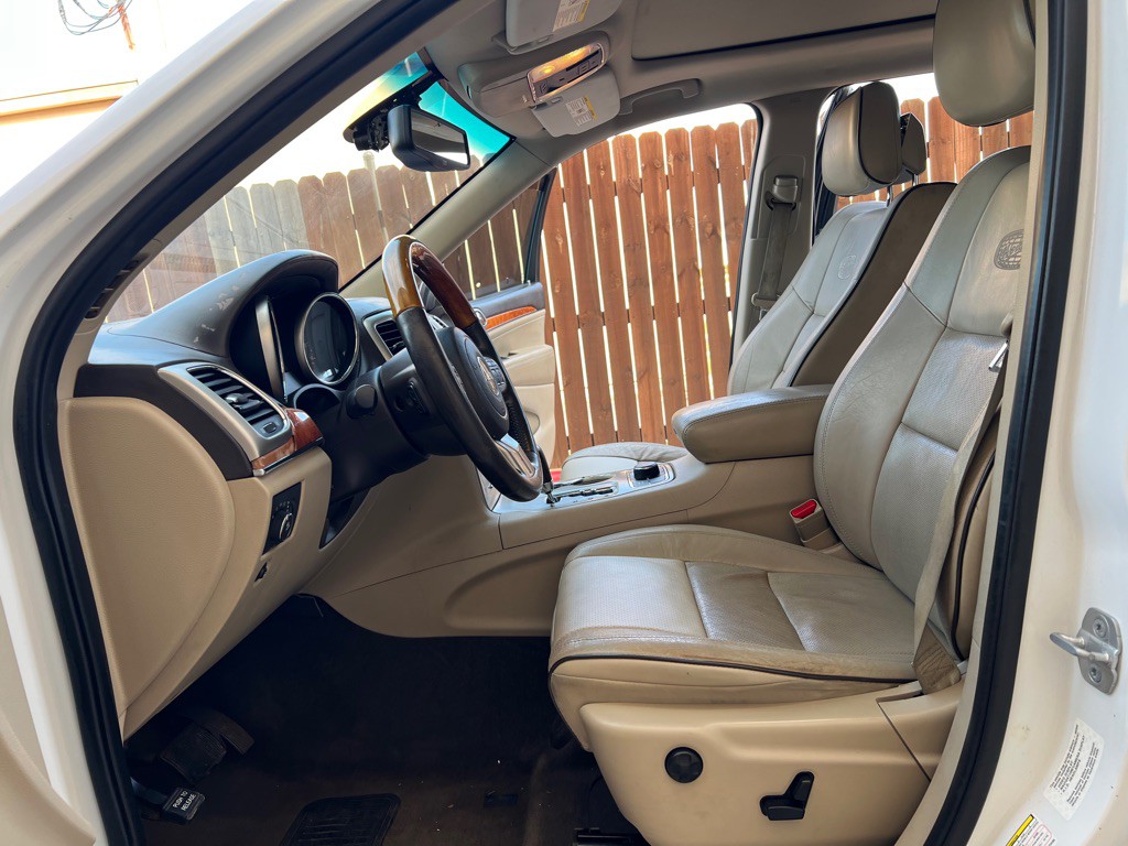 2013 Jeep Grand Cherokee Image 11