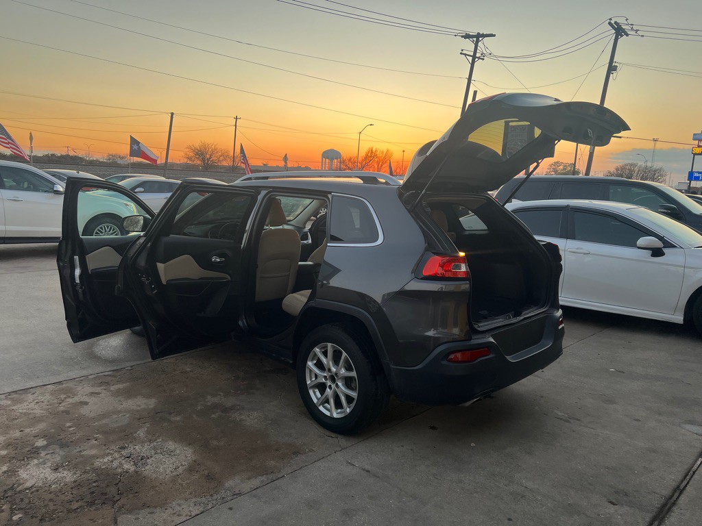 2015 Jeep Cherokee Image 10