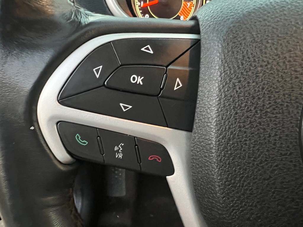 2015 Jeep Cherokee Image 25