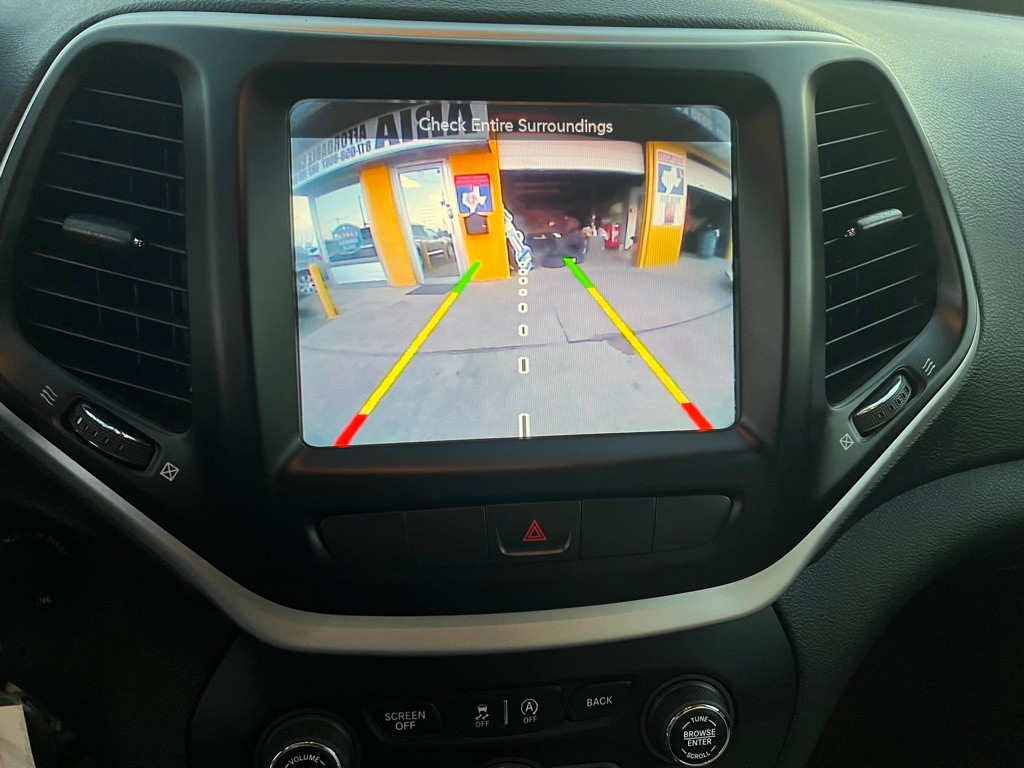 2015 Jeep Cherokee Image 26