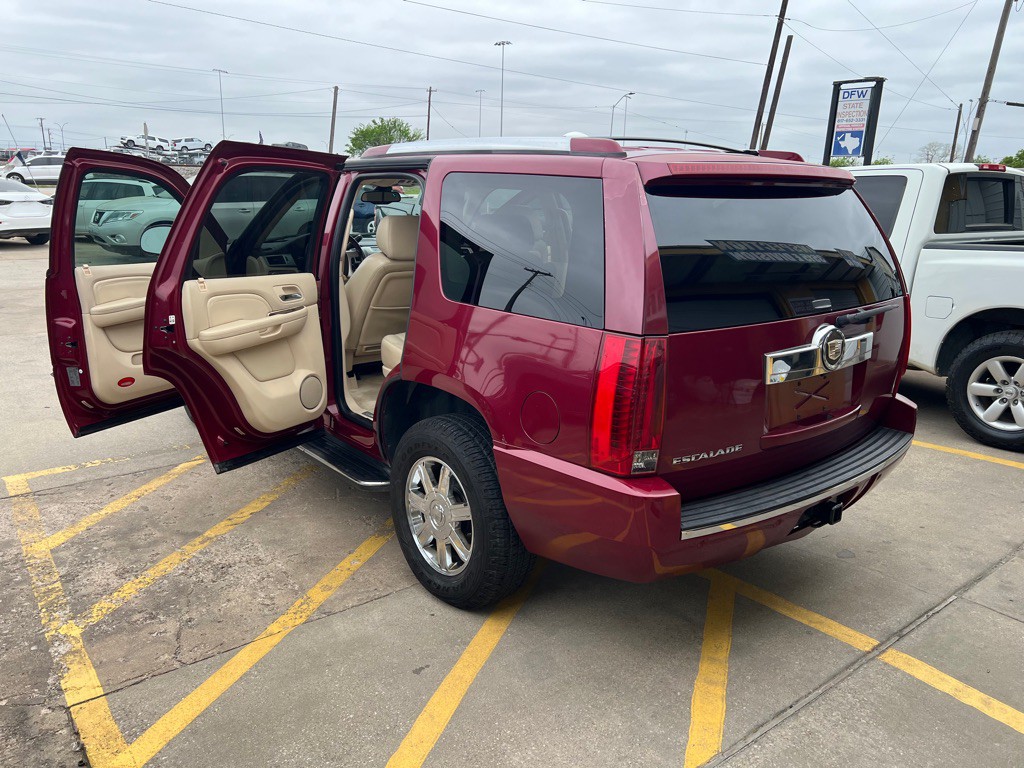 2007 Cadillac Escalade Image 9