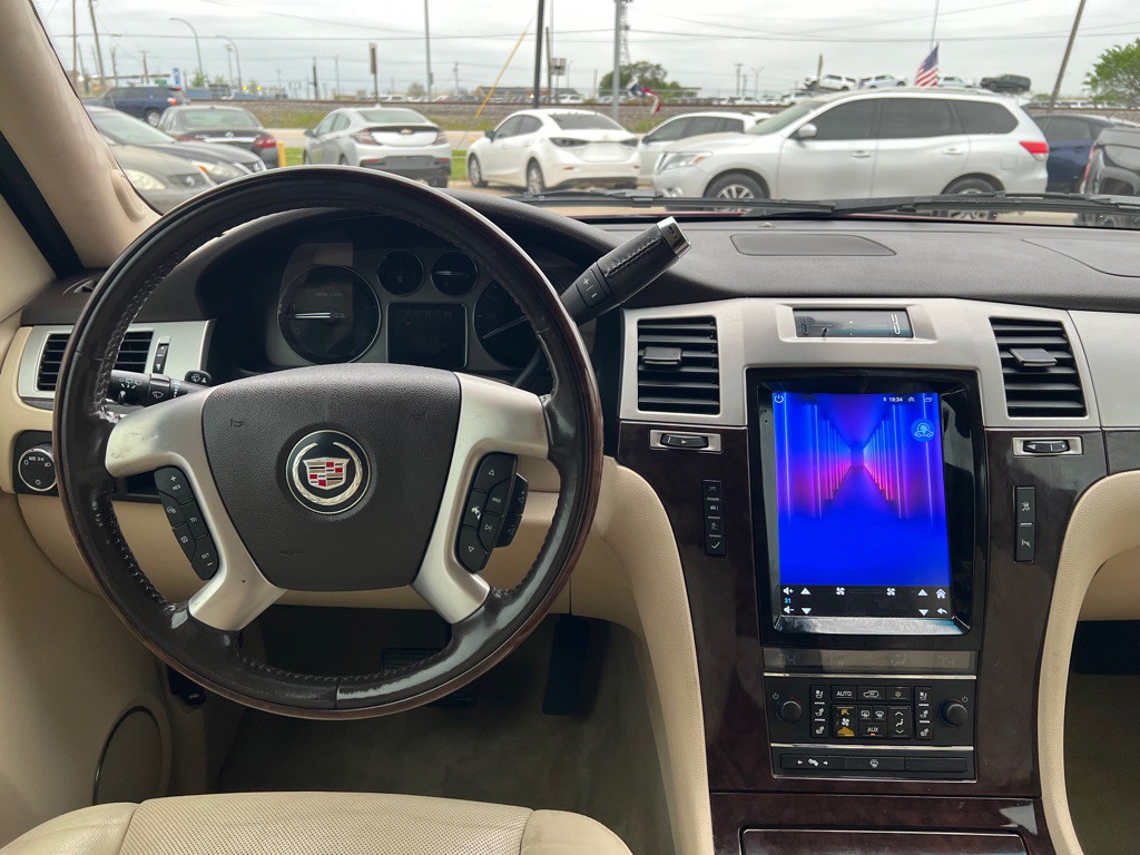 2007 Cadillac Escalade Image 17