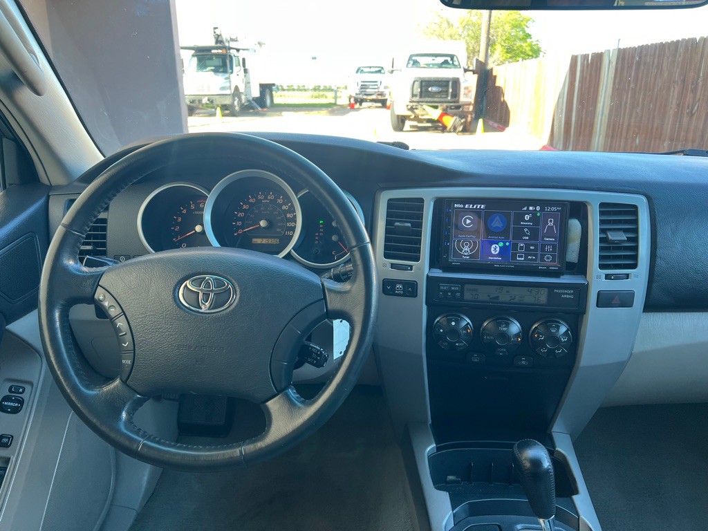 2006 Toyota 4Runner Image 16