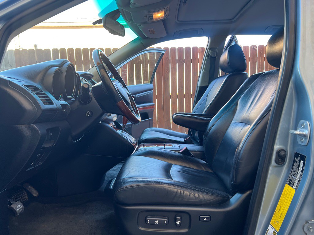 2007 Lexus RX Image 12