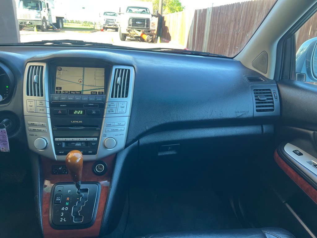2007 Lexus RX Image 17