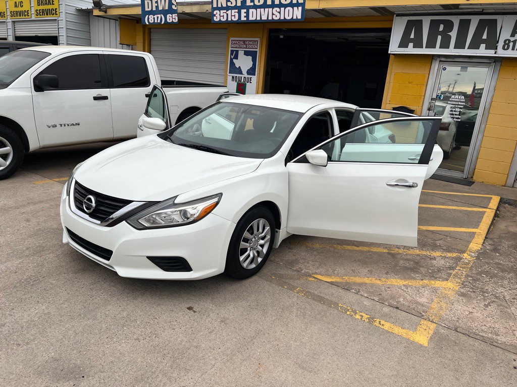 2018 Nissan Altima Image 8