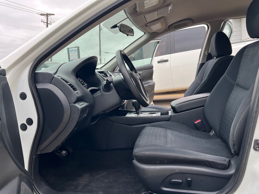 2018 Nissan Altima Image 11