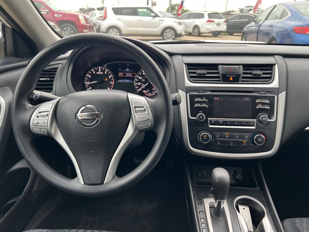 2018 Nissan Altima Image 15