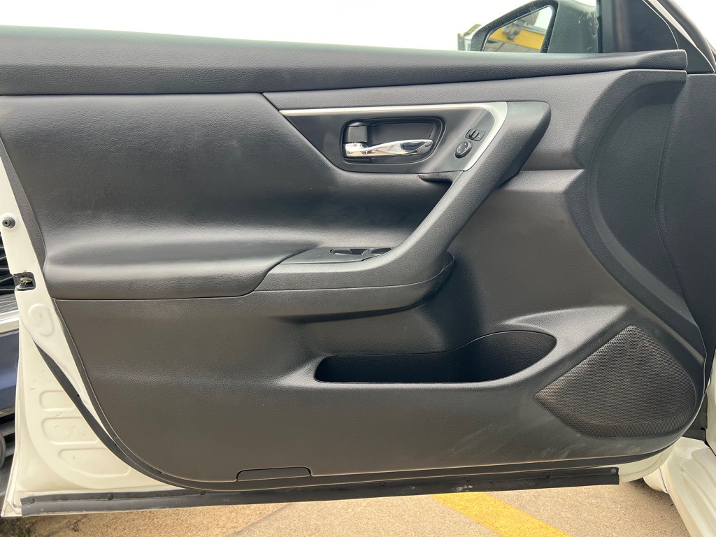 2018 Nissan Altima Image 19
