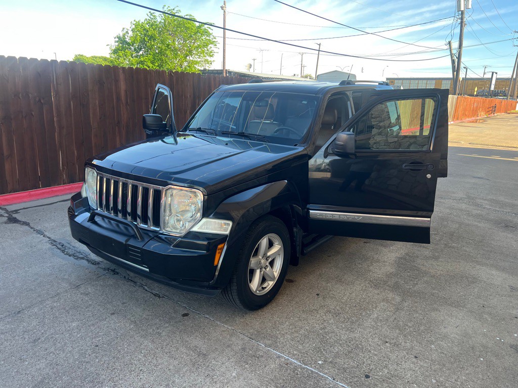 2011 Jeep Liberty Image 8