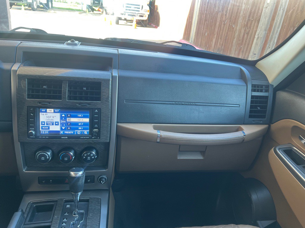 2011 Jeep Liberty Image 17