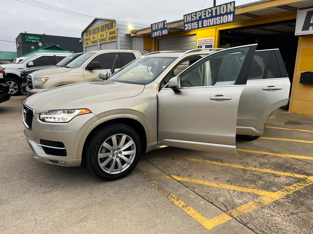 2016 Volvo XC90 Image 9