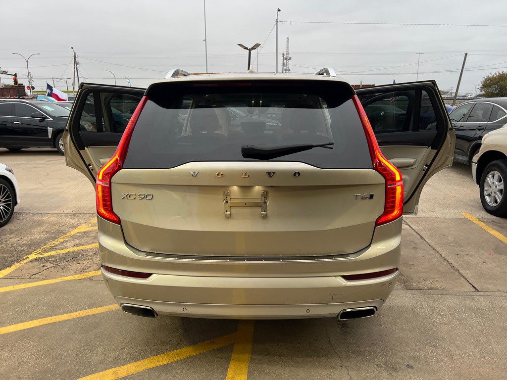 2016 Volvo XC90 Image 11