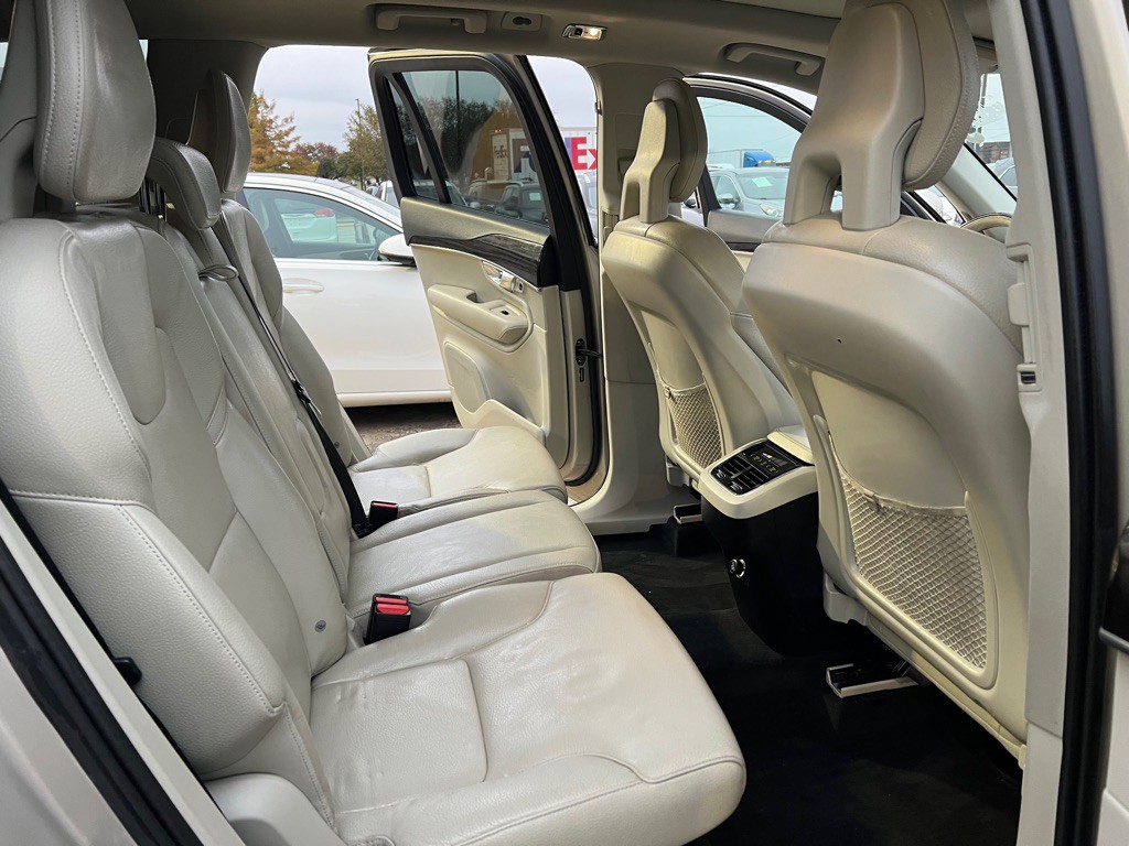 2016 Volvo XC90 Image 14