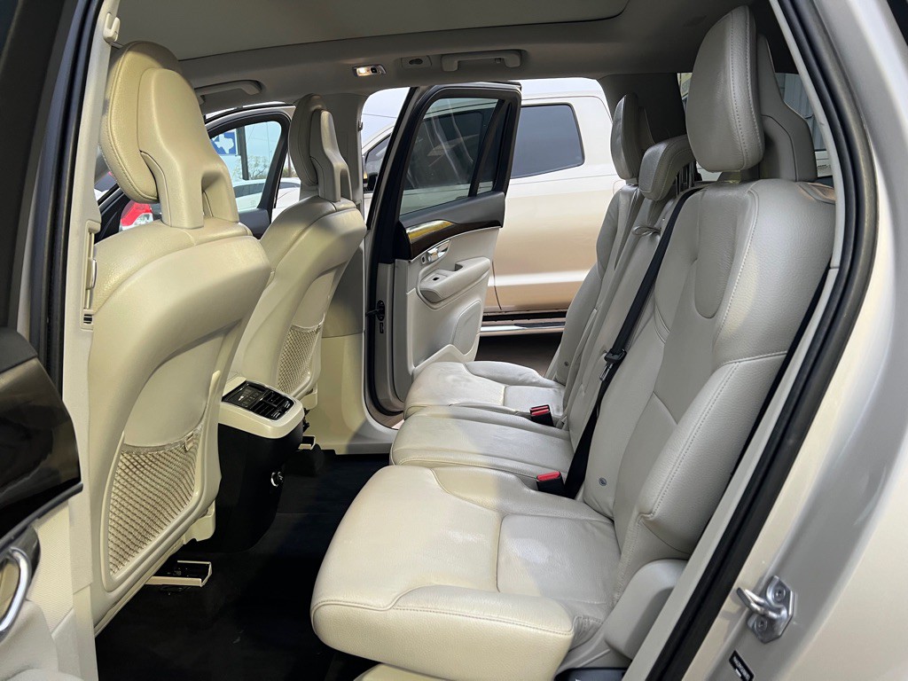 2016 Volvo XC90 Image 15